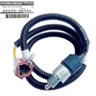 NISSAN PATROL GR I Y60 87- CZUJNIK BLOKADY MOSTU 32005-06J2A